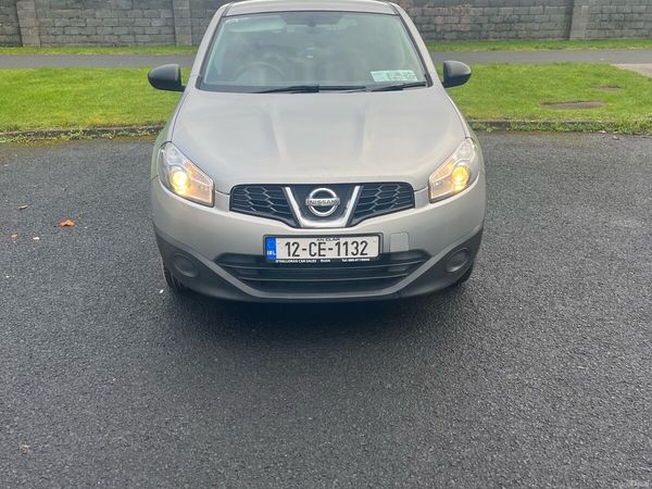 Nissan Qashqai Hatchback, Diesel, 2012, Silver