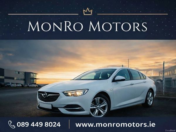 Vauxhall Insignia Hatchback, Diesel, 2017, White