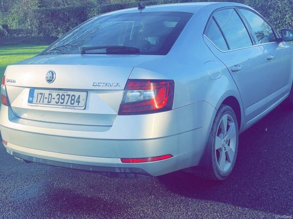 Skoda Octavia Saloon, Petrol, 2017, Grey