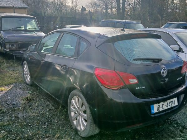 Vauxhall Astra Hatchback, Diesel, 2010, Black