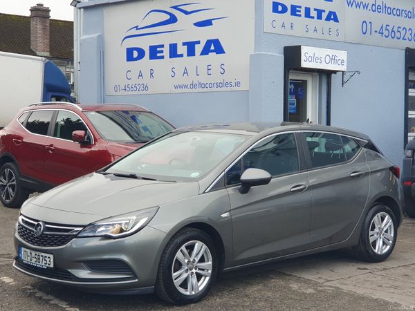Vauxhall Astra Hatchback, Diesel, 2017, Grey