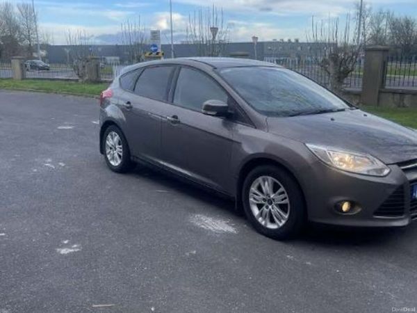 Ford Focus Hatchback, Diesel, 2011, Brown