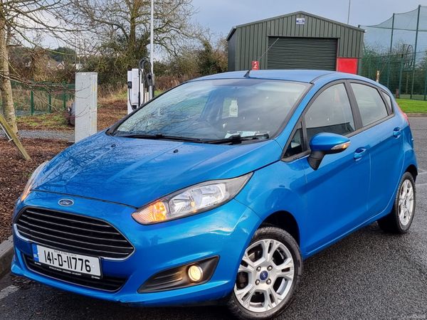 Ford Fiesta Hatchback, Petrol, 2014, Blue
