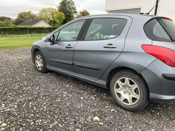 Peugeot 308 Hatchback, Diesel, 2010, Grey