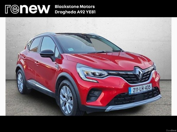 Renault Captur Hatchback, Petrol, 2021, Red