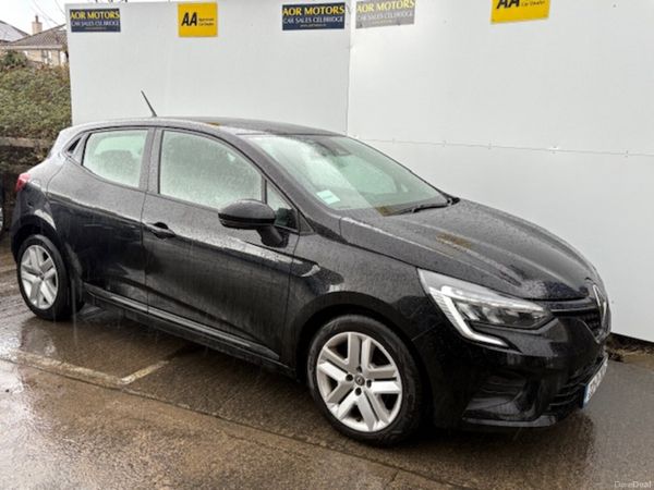 Renault Clio Hatchback, Petrol, 2022, Black