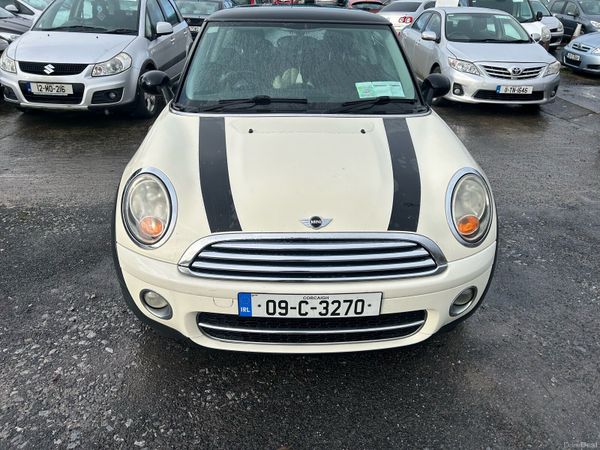 Mini Cooper Hatchback, Diesel, 2009, White