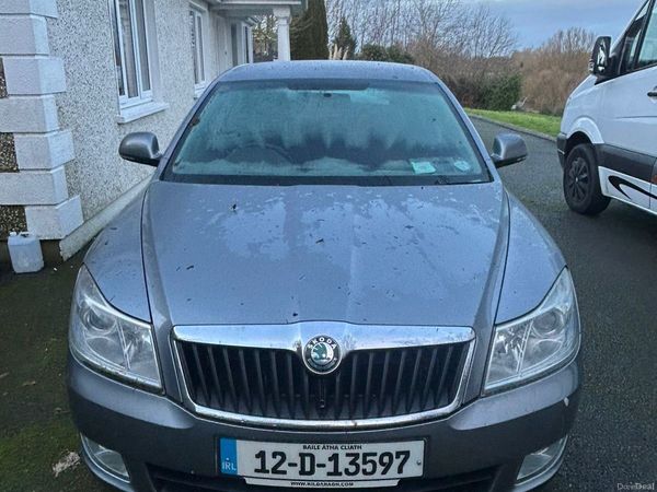 Skoda Octavia Saloon, Diesel, 2012, Grey