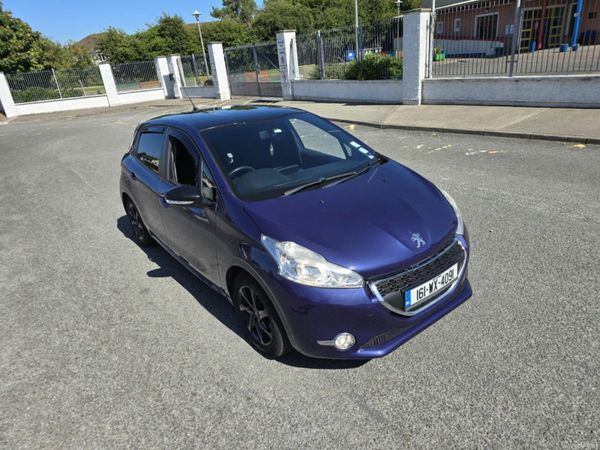 Peugeot 208 Hatchback, Diesel, 2016, Blue