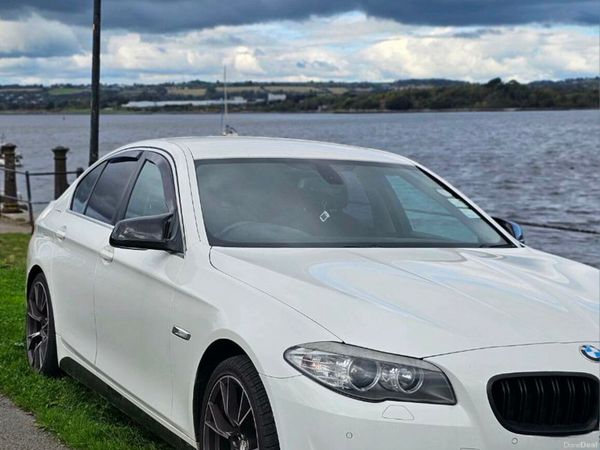 BMW 5-Series Saloon, Diesel, 2011, White