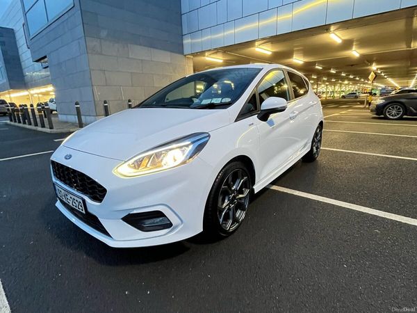 Ford Fiesta Hatchback, Petrol, 2019, White
