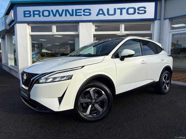 Nissan Qashqai SUV, Petrol, 2022, White