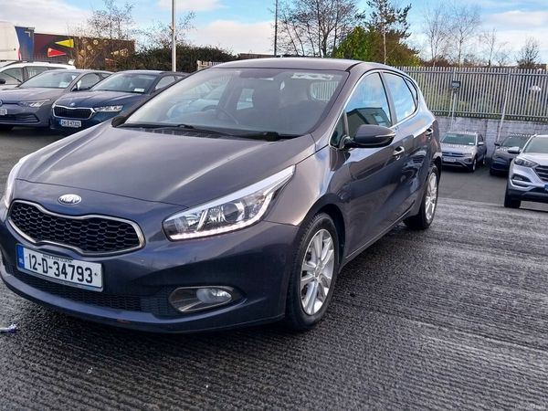 Kia Ceed Hatchback, Diesel, 2012, Grey