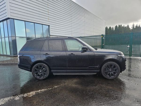 Land Rover Range Rover SUV, Petrol Hybrid, 2021, Red