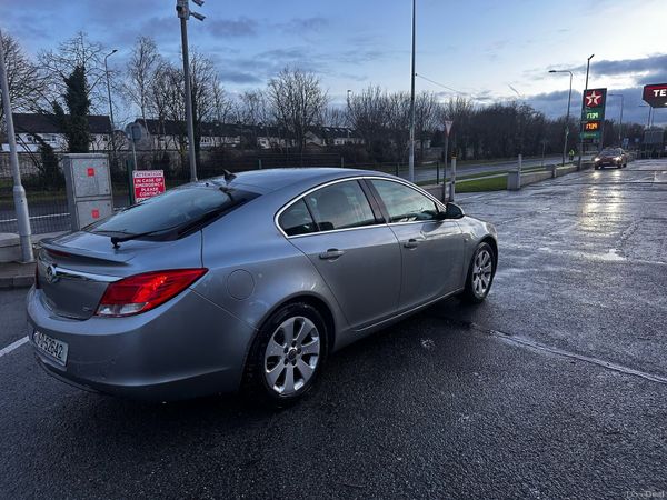Vauxhall Insignia Hatchback, Diesel, 2011, Silver