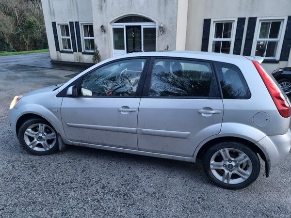 Ford Fiesta Hatchback, Diesel, 2009, Silver
