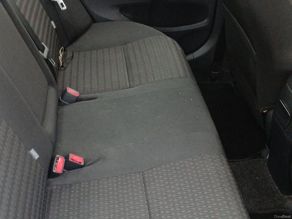 Toyota Corolla Saloon, Diesel, 2013, Grey