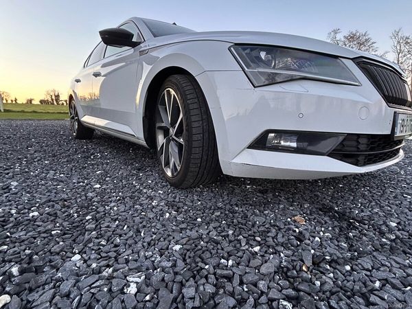 Skoda Superb Saloon, Diesel, 2019, White