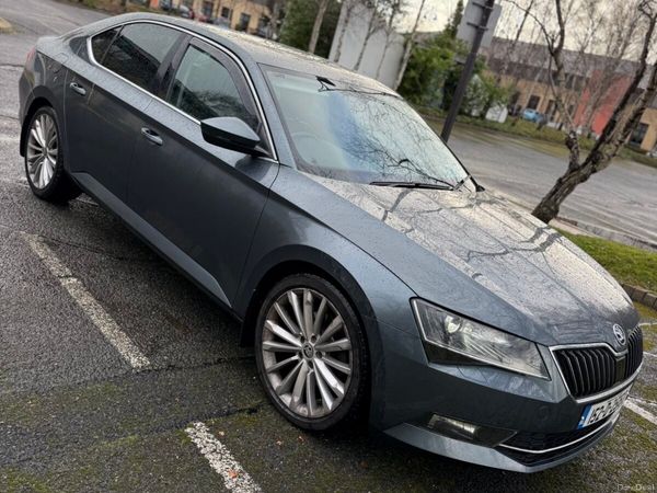 Skoda Superb Hatchback, Diesel, 2015, Grey