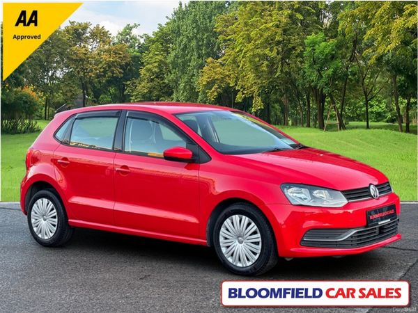 Volkswagen Polo Hatchback, Petrol, 2014, Red