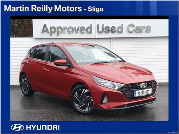 Hyundai i20 Hatchback, Petrol, 2021, Red