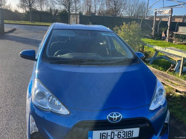 Toyota Aqua Hatchback, Petrol Hybrid, 2016, Blue