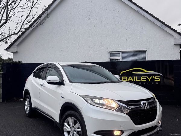 Honda Vezel SUV, Petrol Hybrid, 2015, White