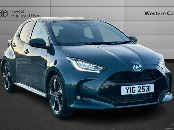 Toyota Yaris Hatchback, Petrol Hybrid, 2025, Green