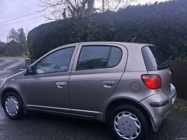 Toyota Yaris Hatchback, Petrol, 2004, Blue