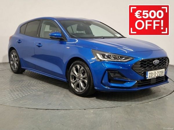 Ford Focus Hatchback, Petrol, 2023, Blue