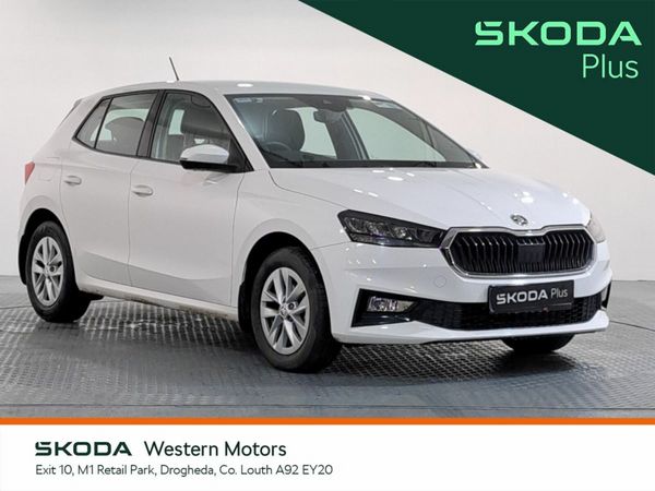 Skoda Fabia Hatchback, Petrol, 2023, White