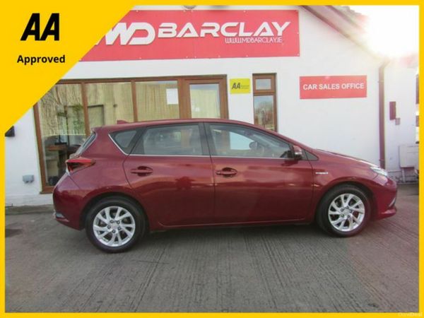 Toyota Auris MPV, Petrol Hybrid, 2018, Red
