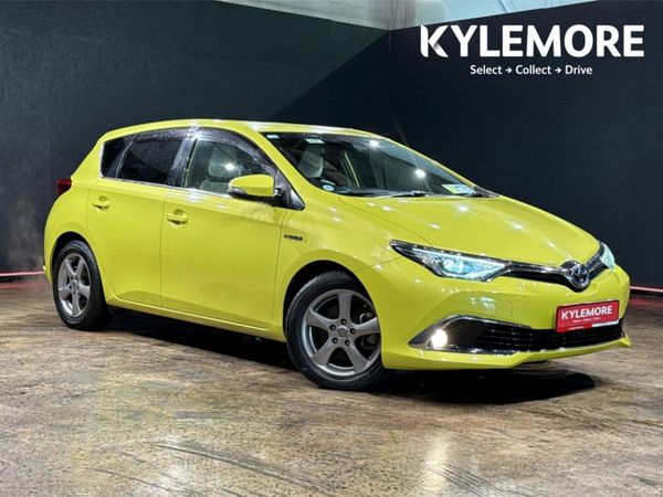 Toyota Auris Hatchback, Petrol Hybrid, 2017, Yellow
