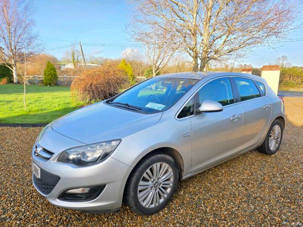 Opel Astra Hatchback, Diesel, 2015, Silver