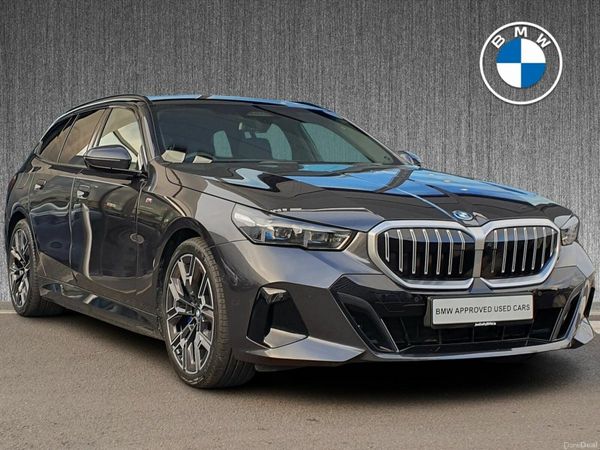 BMW 5-Series Estate, Petrol Plug-in Hybrid, 2025, Grey