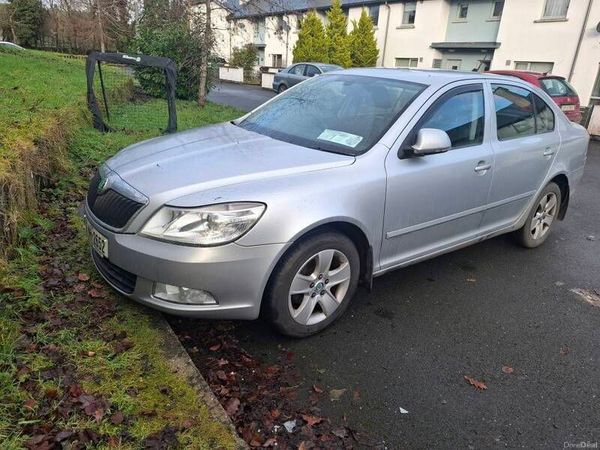 Skoda Octavia Saloon, Diesel, 2012, Silver