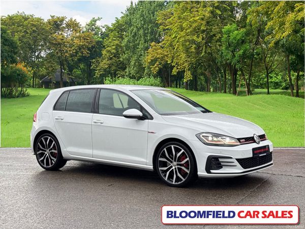 Volkswagen Golf Hatchback, Petrol, 2019, White