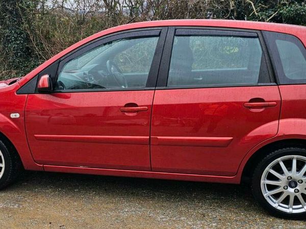 Ford Fiesta Hatchback, Petrol, 2008, Red