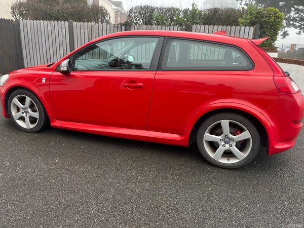 Volvo C30 Coupe, Diesel, 2011, Red