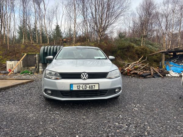 Volkswagen Jetta Saloon, Diesel, 2012, Silver