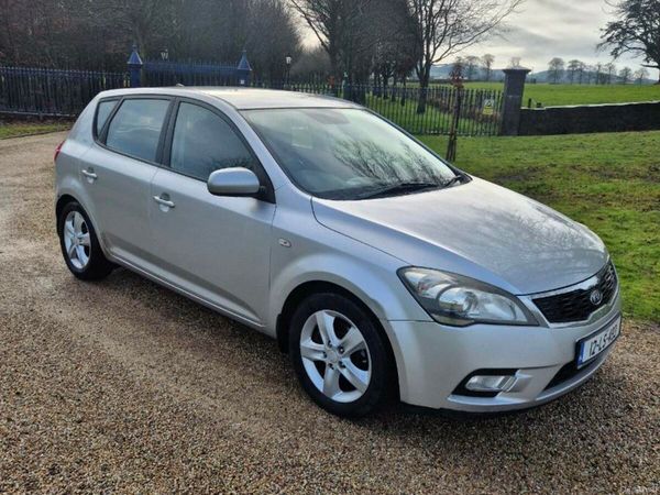 Kia Ceed MPV, Diesel, 2012, Silver