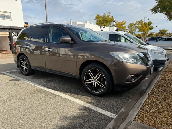 Nissan Pathfinder SUV, Petrol, 2014, Bronze