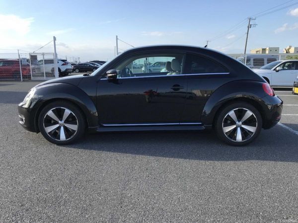 Volkswagen Beetle Hatchback, Petrol, 2015, Black