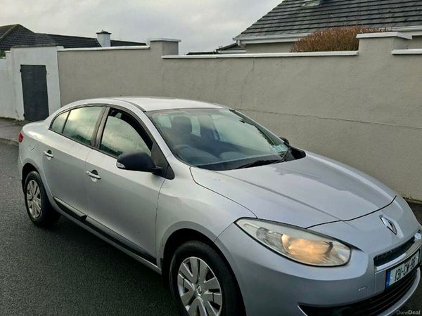 Renault Fluence Saloon, Diesel, 2013, Red