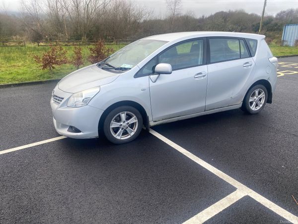 Toyota Verso MPV, Diesel, 2010, Silver