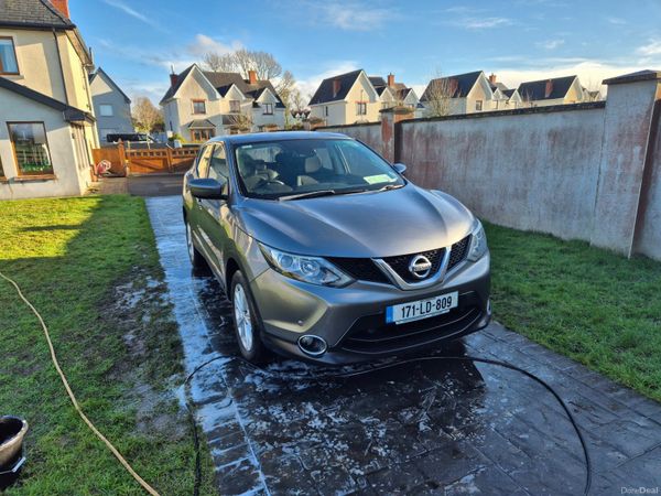 Nissan Qashqai SUV, Diesel, 2017, Grey