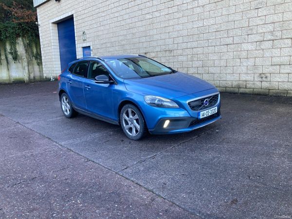 Volvo V40 Hatchback, Diesel, 2014, Blue