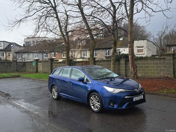 Toyota Avensis MPV, Diesel, 2016, Blue