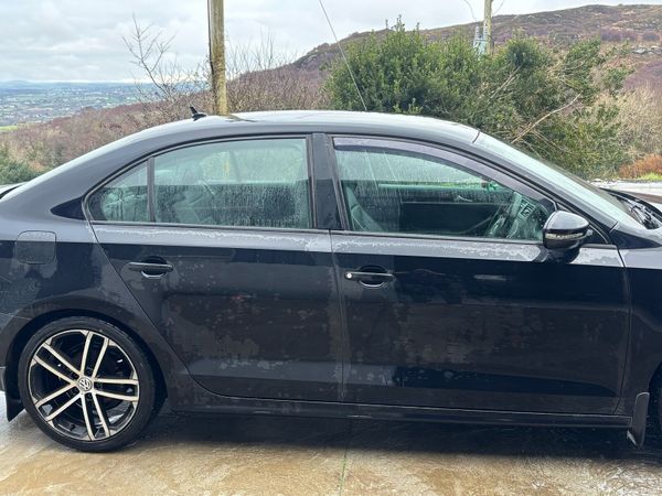Volkswagen Jetta Saloon, Diesel, 2016, Black