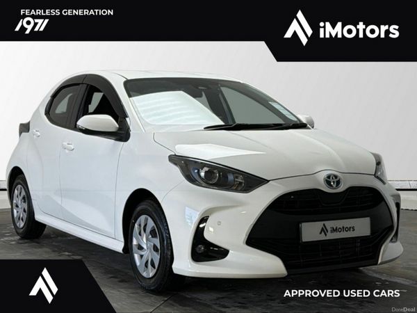 Toyota Yaris Hatchback, Petrol Hybrid, 2022, White